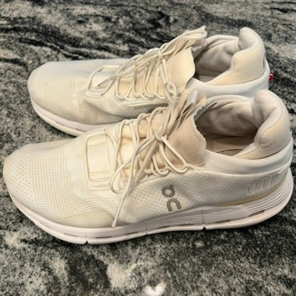 On Cloudswift Running Shoes Mens Size 9 White Mesh CloudTec Sneakers 26.99227